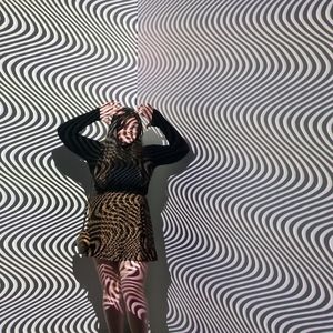 Meet your Posher, Ellena